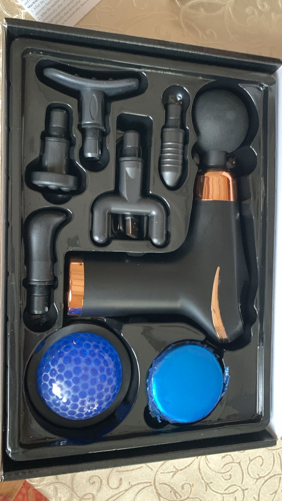 Pistolet de massage des tissus profonds, écran LED noir et gris, appareil multifonctionnel, contrôle à 32 vitesses, outil d'aide à l'exercice de fitness, Fascia Gun 8 têtes au lieu de 4